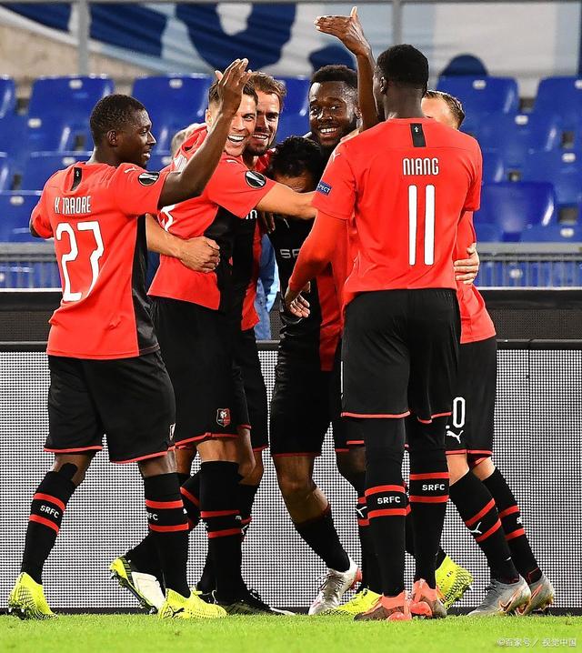 赛后葡超传出新动向，比利亚雷亚尔主帅复盘，管理层表态：球迷炸锅，阵容厚度经受考验的简单介绍